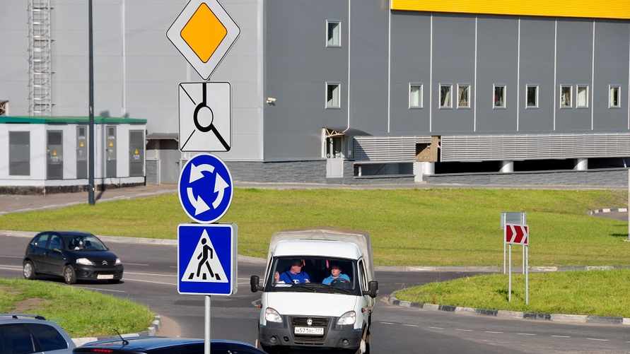 Россия внесла правки в ПДД, которые запутают белорусов
