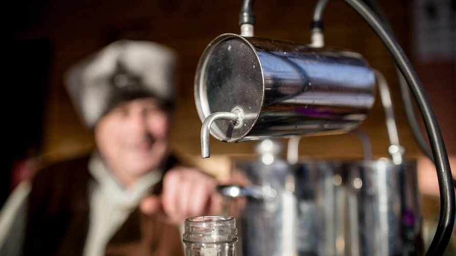 Можно ли белорусам гнать самогон для себя? В милиции ответили