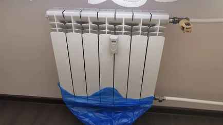 Зачем надевать целлофановый пакет на батарею? Дело не в тепле