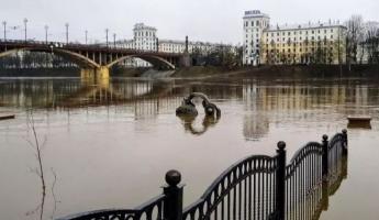 Вода в реках Беларуси поднимается до 80 см в сутки. В МЧС сообщили, где ждать подтоплений и где уже