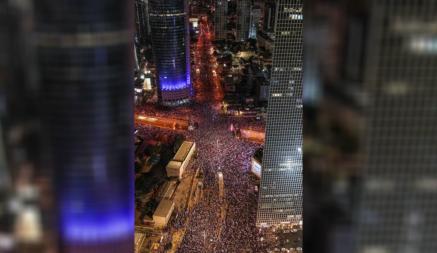 Сотни тысяч израильтян вышли на протест против правительства и объявили «неделю паралича»