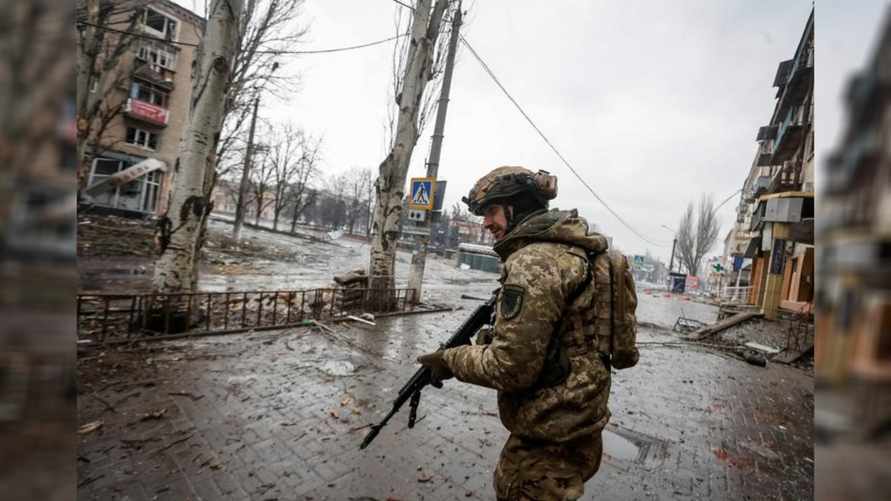 Окружения нет? В Киеве рассказали, когда ВСУ отступят из Бахмута
