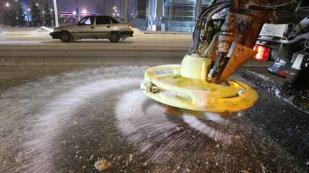 На белорусские дороги пообещали сыпать экспериментальный ингибитор. Зачем?