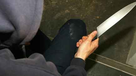 В Бобруйске один пенсионер напал на второго с ножом — «Дед, тебе места мало?»