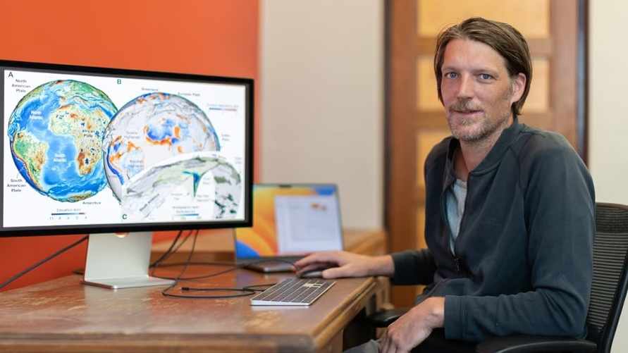 Ученый Тристан Саллес