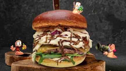 В Польше стали продавать бургеры с червями. Сколько стоят?