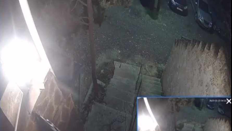 Скриншот из видео, на котором слышны взрывы