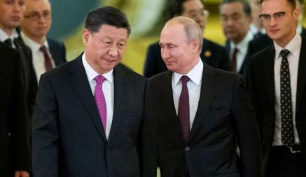 Путин на встрече с Си Цзиньпином согласился перейти на юани