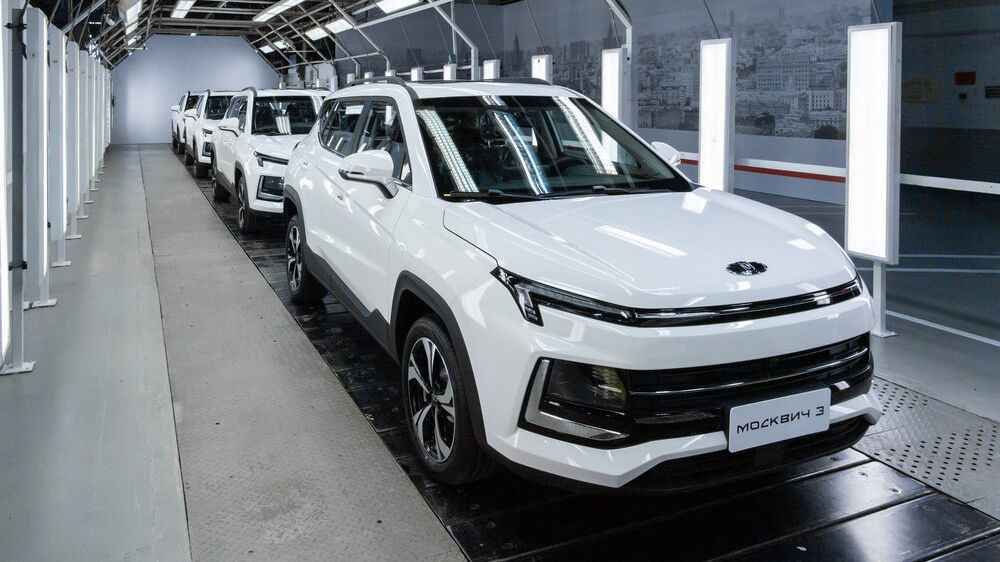 Россияне купили только 1,23% от произведенных "Москвичей"? Мэр Москвы рассказал, куда отправят остальные