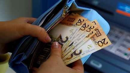 Что делать белорусу, если он просрочил платеж по кредиту? Рассказал юрист