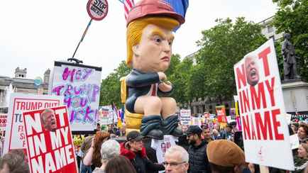 Большинство американцев поддержали суд над Трампом. Что происходит в Нью-Йорке?