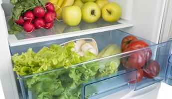 Зачем нужны нижние ящики в холодильнике? Не для овощей
