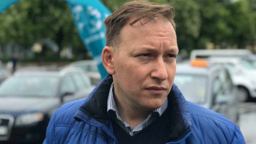 "Публично выкрикивал лозунги" - В Минске начался суд над экс-кандидатом в президенты Дмитриевым