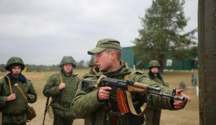В Минобороны рассказали, кто из белорусских студентов на каникулах может попасть в армию