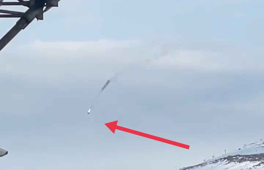 "Все упал!" - В России крушение очередного военного самолёта попало на видео