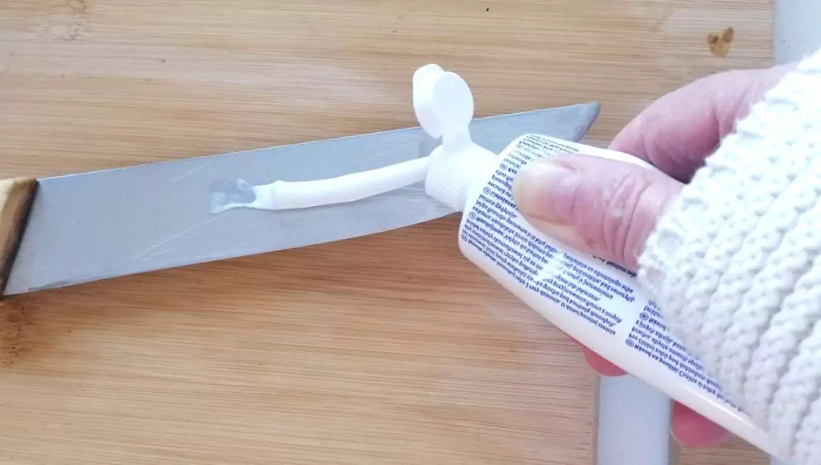 Как быстро заточить кухонный нож? Придется идти в ванну