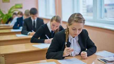 Белорусским школьникам разрешили поменять предмет ЦЭ. До какого числа?