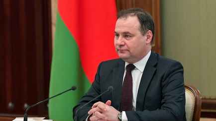 Кому из белорусов не стоит ждать повышения зарплаты? Головченко назвал критерии