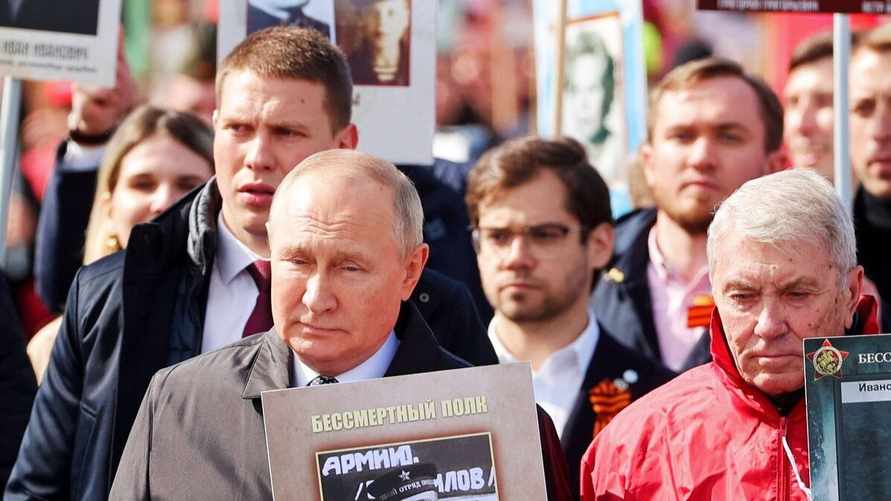 В России отменили акцию «Бессмертный полк» на 9 Мая. А что с парадом?