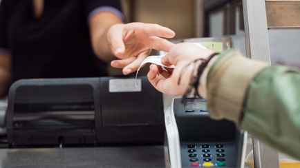 Продавцы выдают белорусам недействительные чеки? В ИМНС рассказали, как распознать