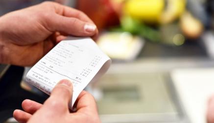 МНС предложило белорусам проверять чеки после покупки в своем сервисе. Как это работает?