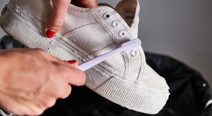 Как почистить белые кроссовки, чтобы их не испортить? Есть три проверенных способа