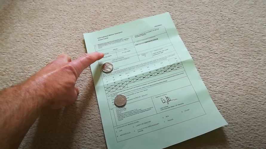 С 1 июня в ЕС не будут признавать "зелёные карты" белорусов. Как въехать на своей машине в Европу?