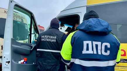 ГАИ и налоговики устроили совместные проверки машин на дорогах. Кого из белорусов ловят?