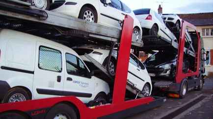 СК Беларуси завел уголовное дело за занижение стоимости авто из Европы при растаможке. Что грозит?