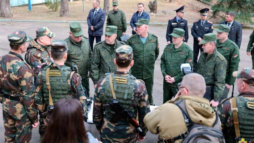 "С отмобилизованием" - В Совбезе Беларуси запланировали бригадные учения с 6 тыс. военных