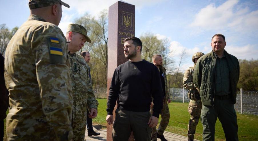 Он приехал на участок, где сходятся границы Украины,