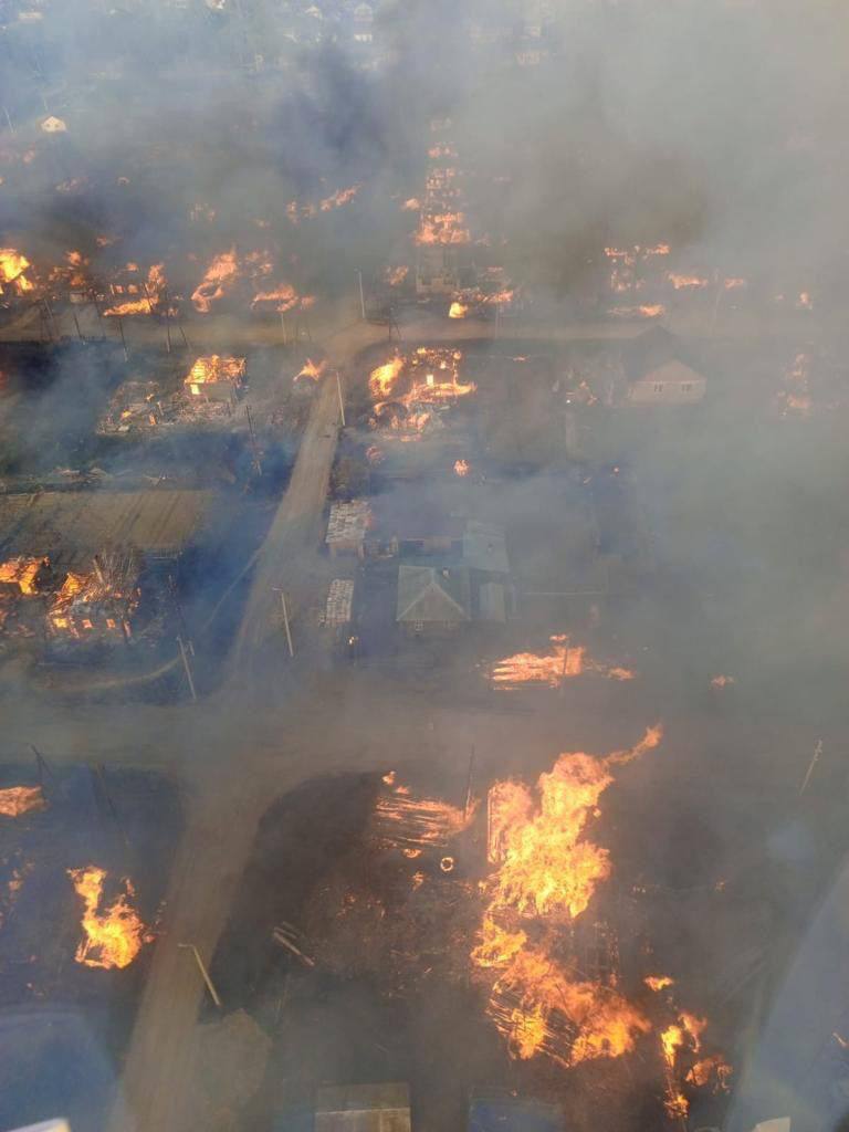 В Свердловской области России сгорели сразу десятки домов