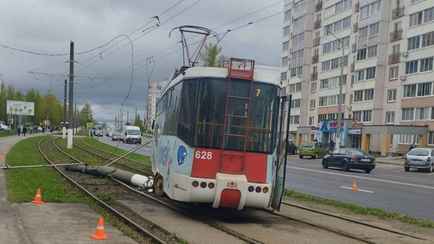 В Витебске трамвай снёс столб
