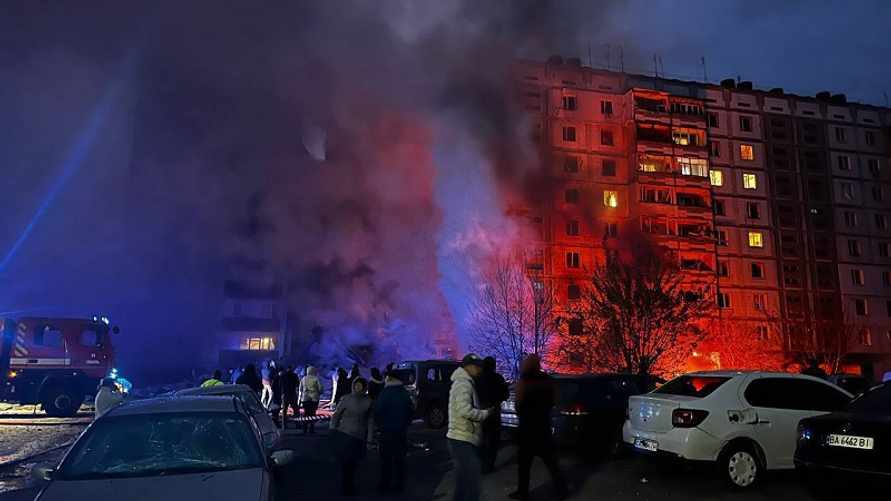 Россия ударила по жилым домам. Украина сбила 21 из 23 ракет