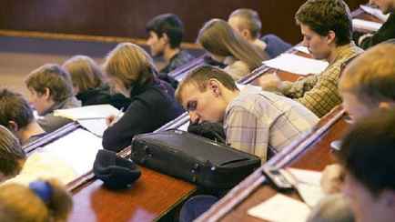 Депутат рассказала, кому из белорусов дадут отсрочку от армии для учебы за границей