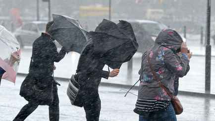 Будет ли град и холод? Синоптики пообещали белорусам дождливую короткую рабочую неделю