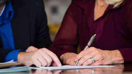 Может ли внебрачный ребенок претендовать на наследство? Объяснили белорусские адвокаты