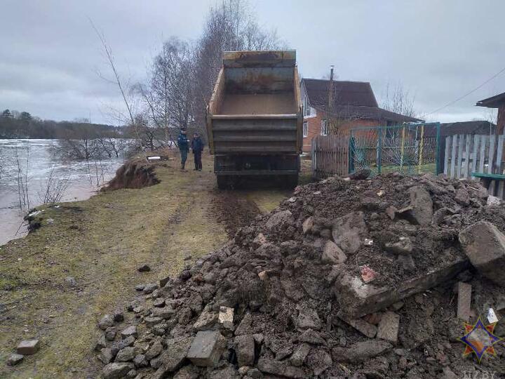 В Полоцке благодаря паводку устроили заплыв на байдарках по городу