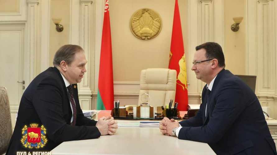 "Кому вы очки втираете!" - Лукашенко заявил о плохой подготовке белорусских врачей. Кого накажут?