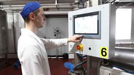 «Не возникает желания» — Работник «Коммунарки» рассказал, почему не ест там шоколад