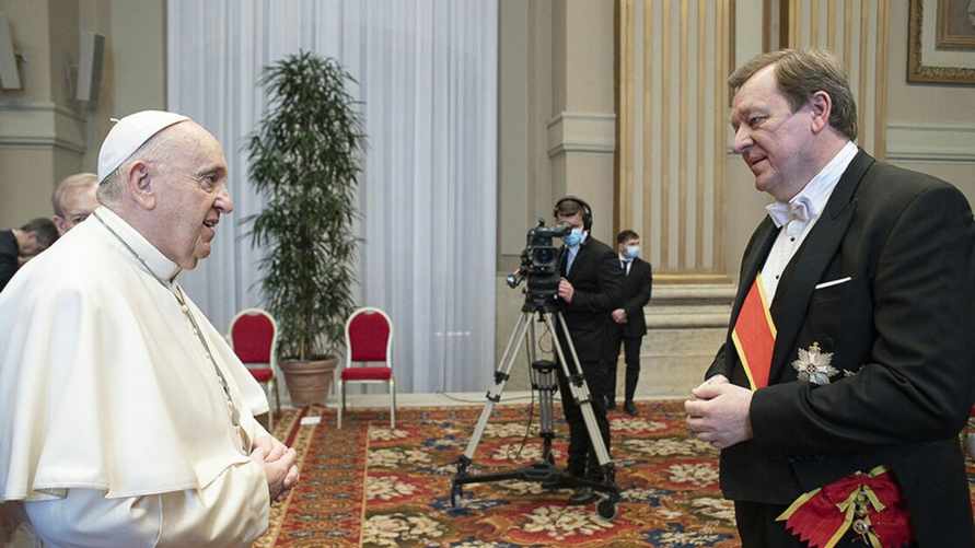 В "тайной миссии" Папы Римского участвует Минск? Попробовали разобраться