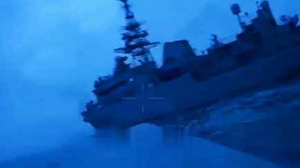 Украинцы показали видео атаки на российский корабль морскими беспилотниками