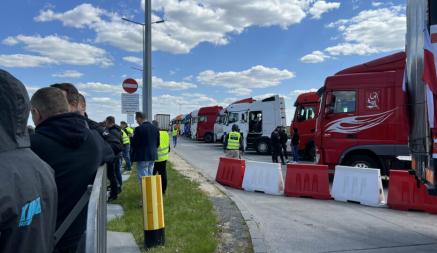 Поляки заблокировали границу с Беларусью