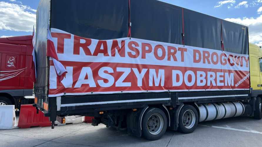 Протестуют против "Галин из Беларуси" - Стали известны требования поляков, заблокировавших границу под Брестом