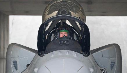 «Болезненное столкновение с реальностью» — Польский летчик рассказал, что будет с Россией и Украиной после передачи F-16