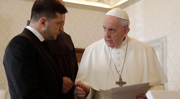У Зеленского ответили Папе Римскому на его признание в участии в «тайной миссии»