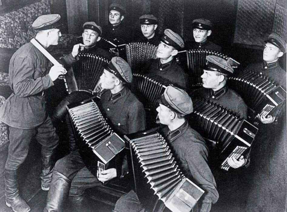 В Госдуме предложили россиянам заменить Tinder "безалкогольными дискотеками". Это что такое?