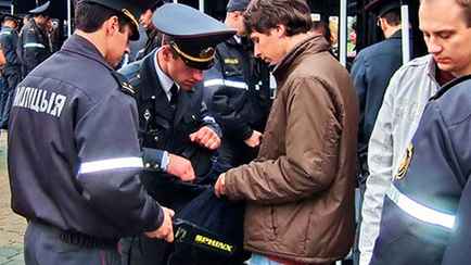 КПП и личный досмотр. В МВД пообещали «зарежимить» места празднования 9 мая в Беларуси. Кого не пустят?