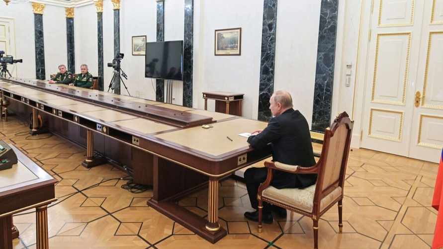 В Париже не исключили, что Макрон поможет Путину выйти из "параллельной реальности" и "ментальной изоляции". Как?