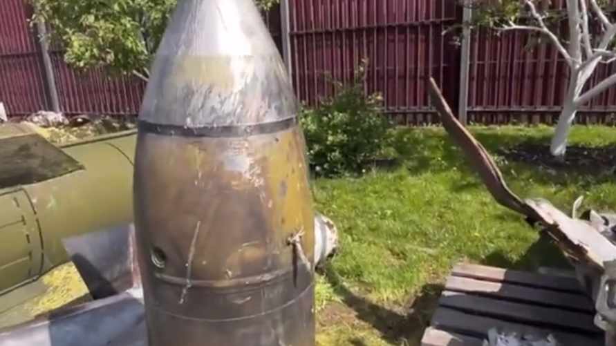В Украине показали обломки "несбиваемой" российской ракеты "Кинжал"